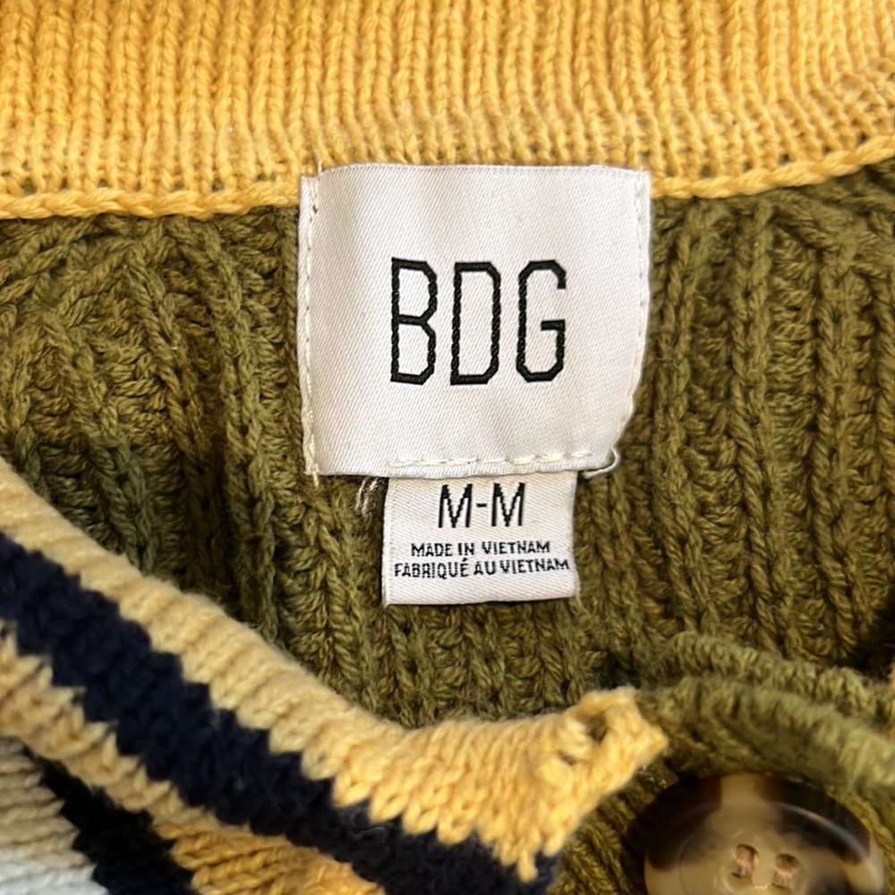 Sweater - Picture 10 of 10